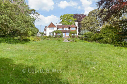 3 acres of House with Land for sale in Glynde