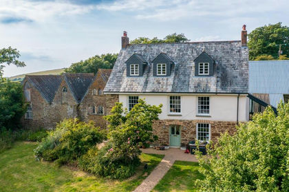 11.3 acres of Agricultural Land for sale in Mawgan-in-Pydar