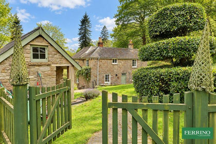 4 acres of Cottage for sale in St. Briavels
