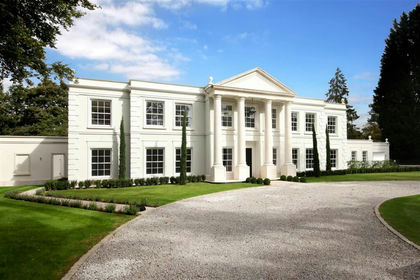 1 acre of House with Land for sale in Windsor
