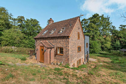 3 acres of House with Land for sale in Chelmarsh