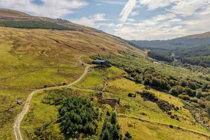 464.6 acres of Farm for sale in Llanfihangel-y-Pennant