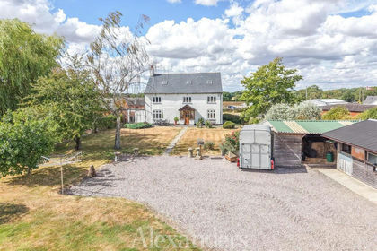 2 acres of House with Land for sale in Dadlington & Sutton Cheney