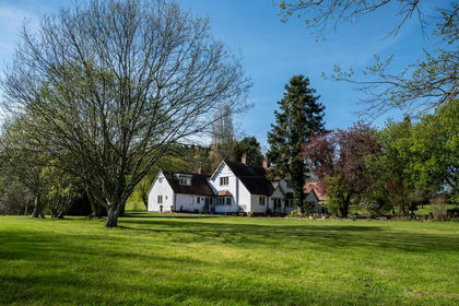 3.8 acres of House with Land for sale in Ullenhall