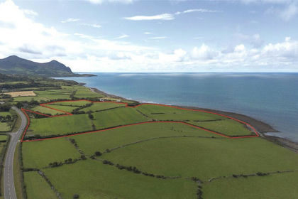 47.7 acres of Agricultural Land for sale in Clynnog
