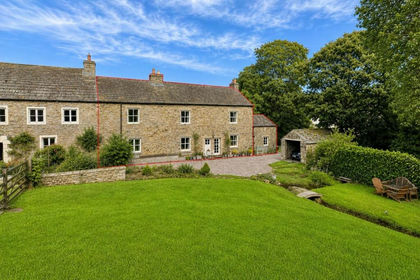 5 acres of House with Land for sale in Stanhope