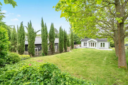 Barn Conversion for sale in Reigate