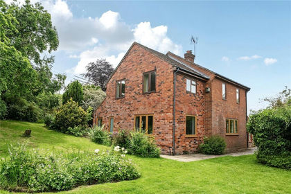 1.1 acres of House with Land for sale in Stottesdon