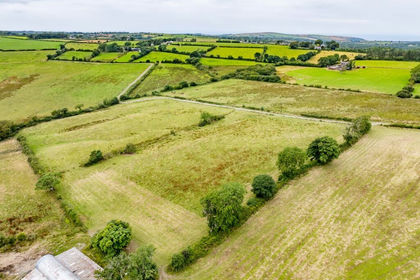 22.4 acres of Agricultural Land for sale in Llandysiliogogo