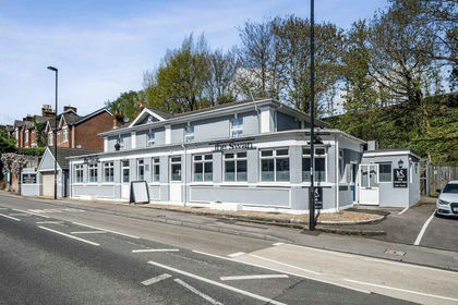 Pub for sale in Southampton Itchen