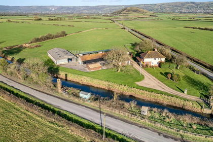 4.7 acres of Farmhouse for sale in Wedmore