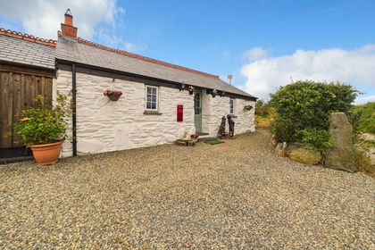 2.5 acres of House with Land for sale in Mathry