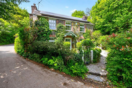 1 acre of Cottage for sale in Helland