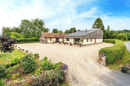 Barn Conversion for sale in Bitterley