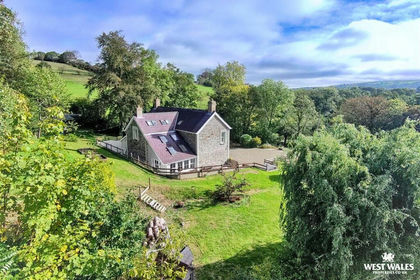 1.7 acres of House with Land for sale in Penbryn