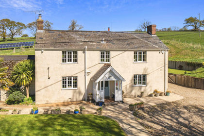 8.6 acres of House with Land for sale in Wootton Fitzpaine