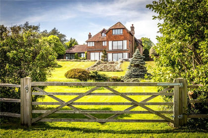 5 acres of House with Land for sale in Bursledon