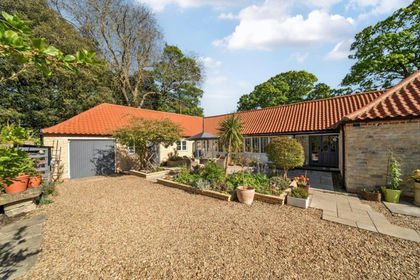 Barn Conversion for sale in Aunsby and Dembleby