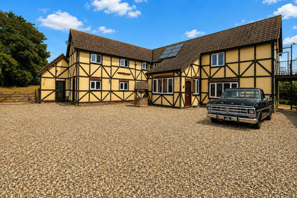 1 acre of House with Land for sale in Great Ellingham
