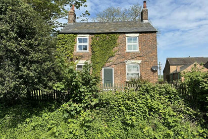 1.5 acres of Agricultural Land for sale in South Holland and The Deepings