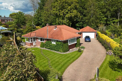 1 acre of House with Land for sale in Hutton Rudby