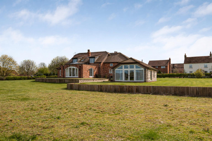 1.5 acres of House with Land for sale in Kilham