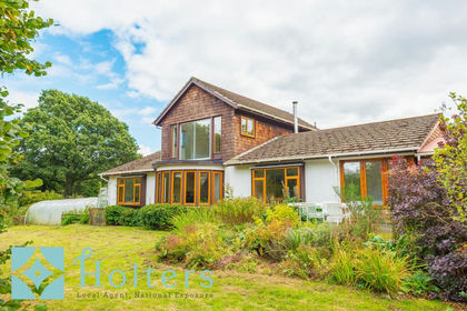 1 acre of House with Land for sale in Dwyriw