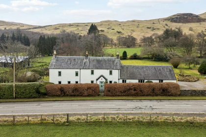 1.3 acres of Farmhouse for sale in Stirling and Strathallan