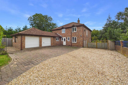1 acre of House with Land for sale in North Somercotes