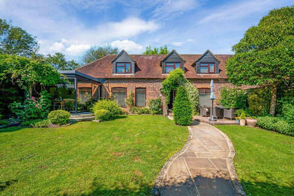 Barn Conversion for sale in Funtington