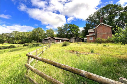 9.3 acres of House with Land for sale in Mortimer West End