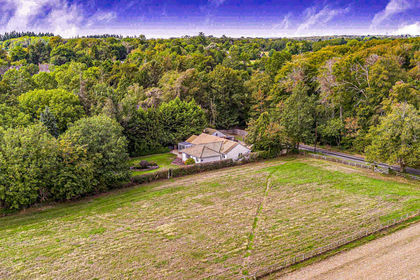 2.4 acres of House with Land for sale in Kidmore End