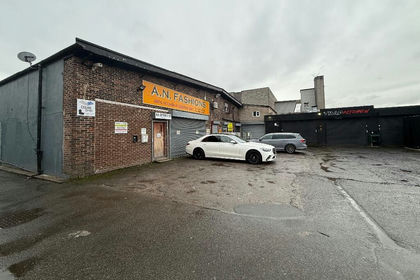 Gated property for sale in Manchester Central