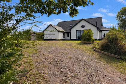 5.8 acres of House with Land for sale in Little Torrington