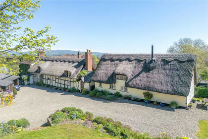 1.7 acres of Country Home for sale in Richard's Castle (Shropshire)