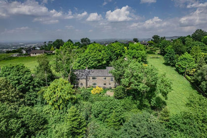 2.6 acres of Farmhouse for sale in Stalybridge and Hyde
