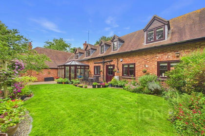 Barn Conversion for sale in Pitsford