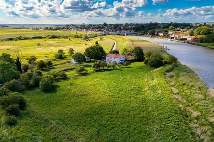 5 acres of House with Land for sale in Reedham