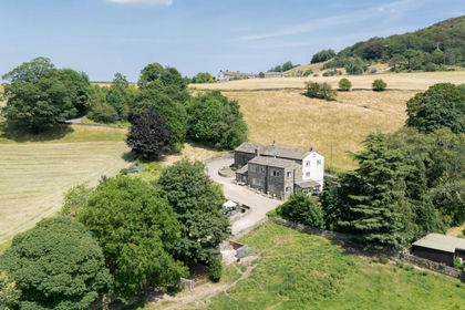 9 acres of House with Land for sale in Holme Valley