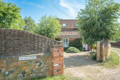 3.5 acres of House with Land for sale in Snape
