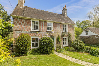 5.4 acres of House with Land for sale in Hellingly