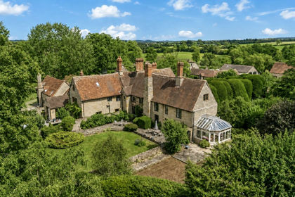2.2 acres of House with Land for sale in Cleeve Prior