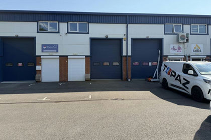 Warehouse for sale in Fawley