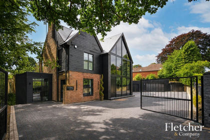 1 acre of House with Land for sale in Quarndon