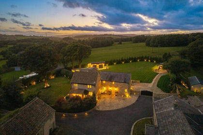 1.5 acres of Farmhouse for sale in Bury North