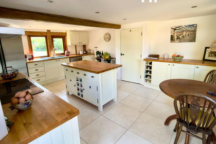 Barn Conversion for sale in Billingshurst