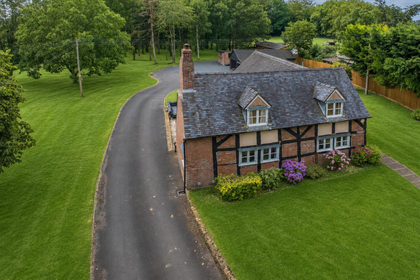 1.3 acres of Cottage for sale in Feckenham