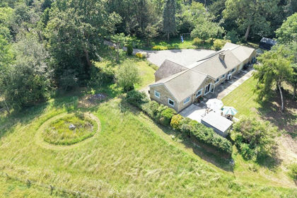 1.5 acres of House with Land for sale in Twyning