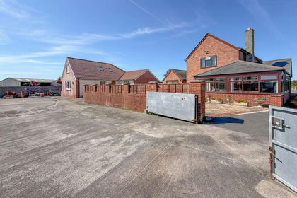 14 acres of House with Land for sale in West Huntspill