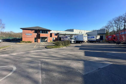 Warehouse for sale in Hollinswood and Randlay